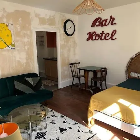 Centre : N*6 Apartment